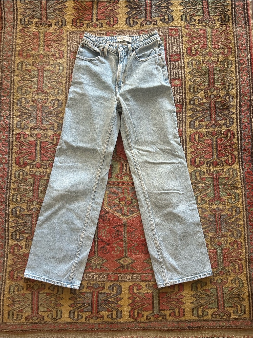 Abercrombie & Fitch 90s Relaxed Jean High Rise